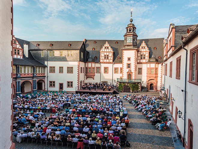 Festspielsommer in Weilburg - Open-air Konzerte im Renaissancehof.jpg